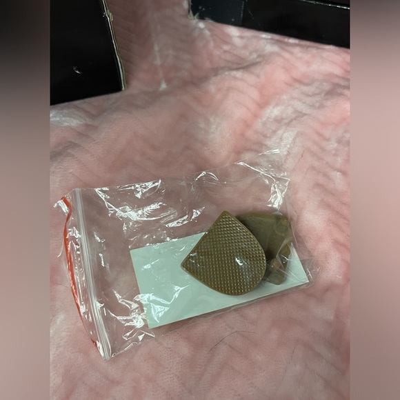 Pierre Dumas 8.5 beige strappy sandal 8.5 w/ 3” heel - Picture 9 of 9